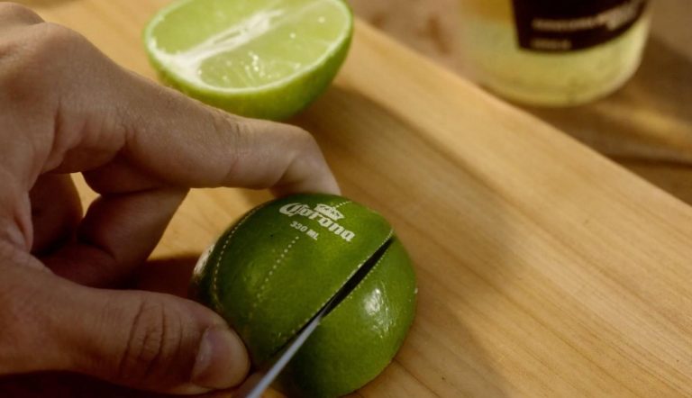 Anuncio Corona Lime Guides